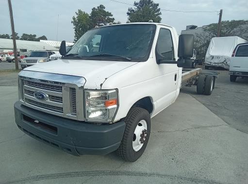 Used 2011 20 ' Cab and Chassis for sale