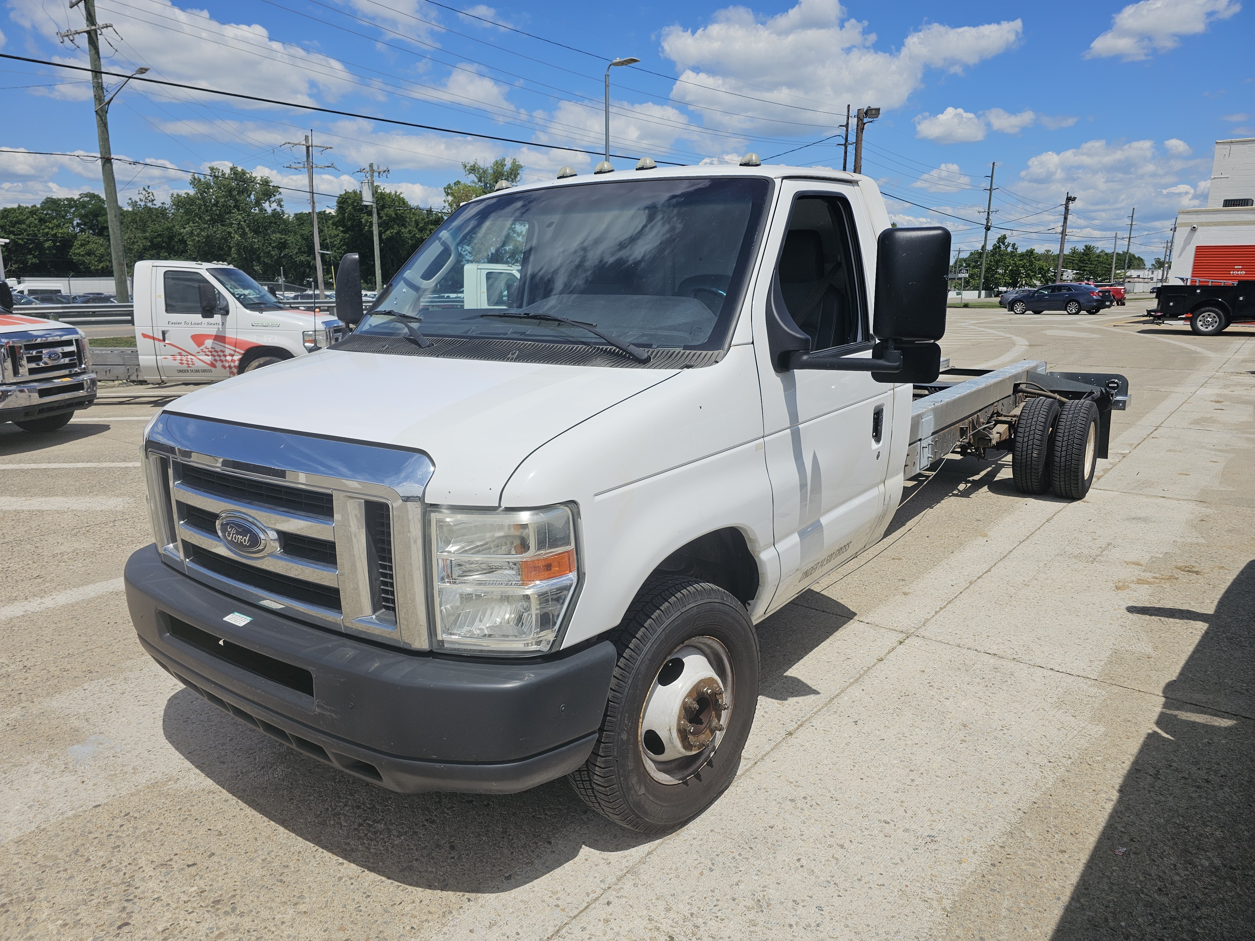 Used 2012 20 ' Cab and Chassis for sale