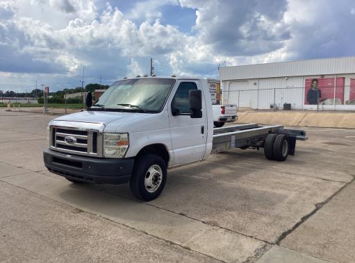 Used 2012 20 ' Cab and Chassis for sale