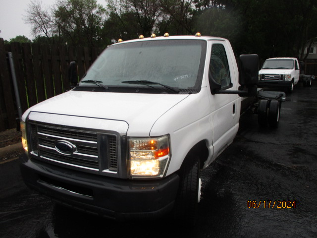 Used 2011 20 ' Cab and Chassis for sale