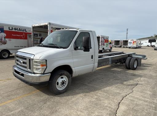 Used 2011 20 ' Cab and Chassis for sale