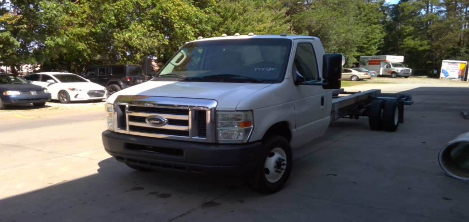 Used 2012 20 ' Cab and Chassis for sale
