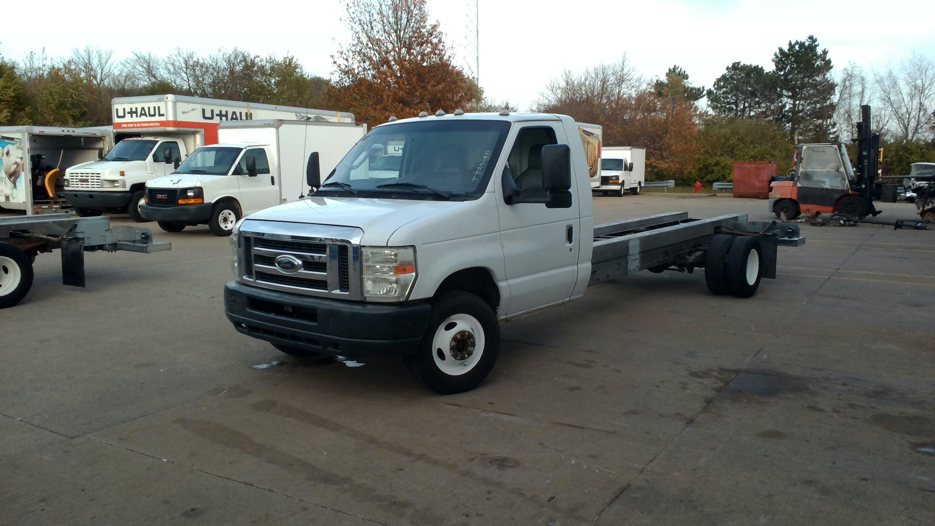 Used 2011 20 ' Cab and Chassis for sale