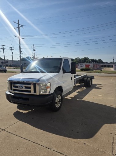 Used 2011 20 ' Cab and Chassis for sale