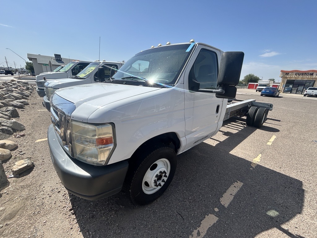 Used 2011 20 ' Cab and Chassis for sale