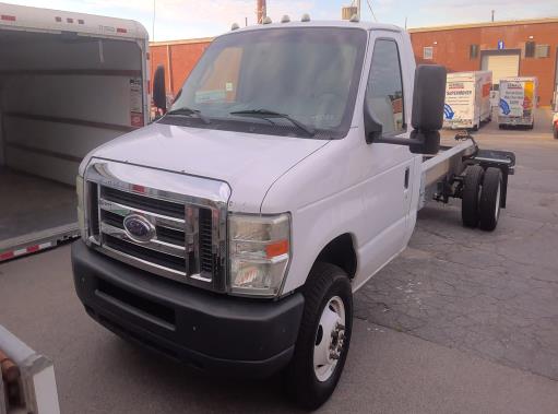 Used 2012 20 ' Cab and Chassis for sale