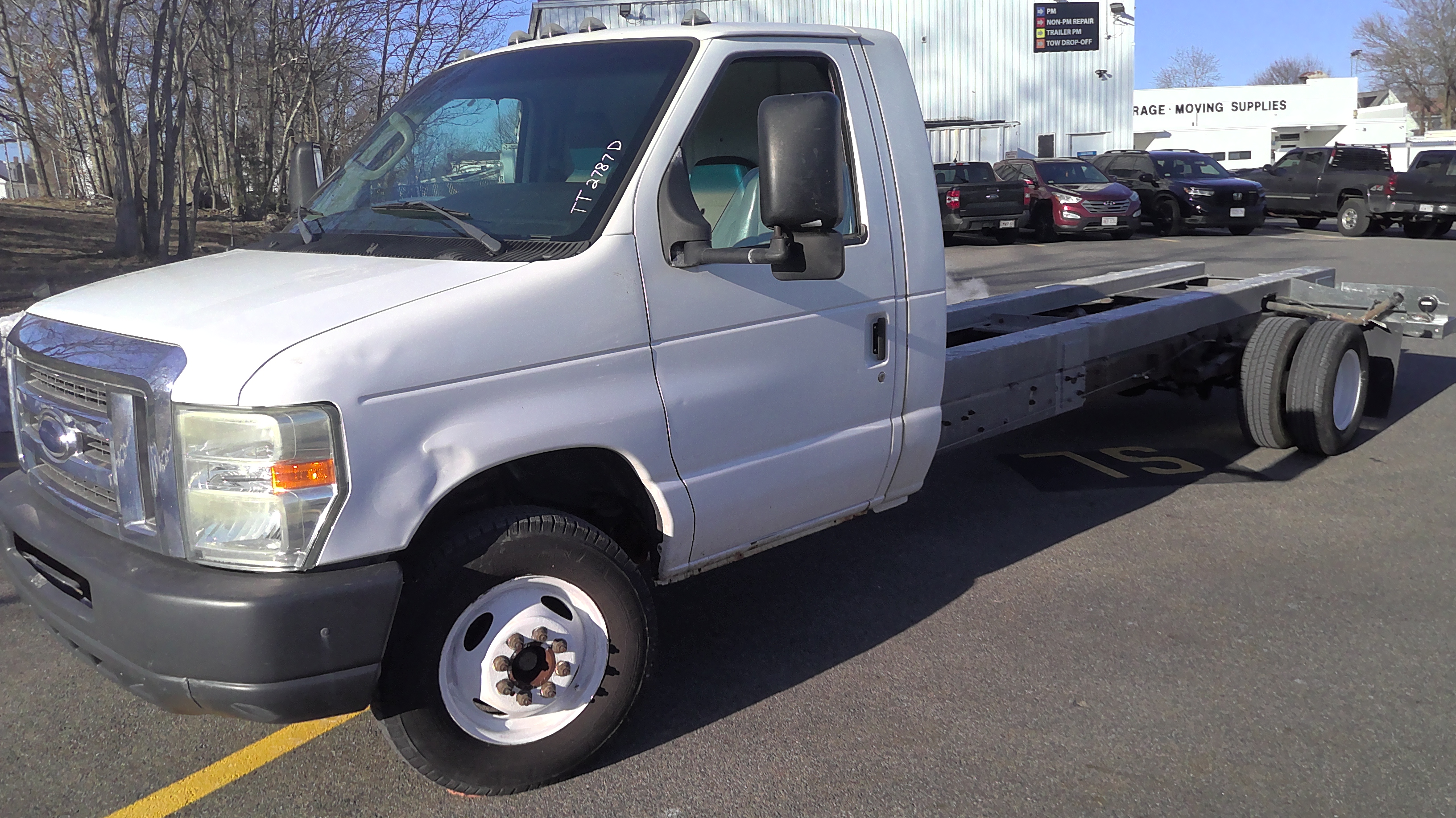 Used 2011 20 ' Cab and Chassis for sale
