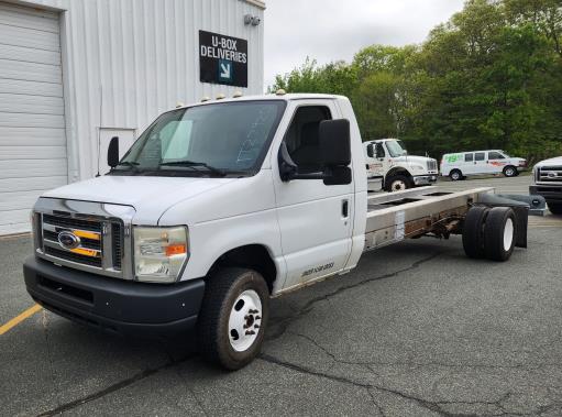Used 2011 20 ' Cab and Chassis for sale