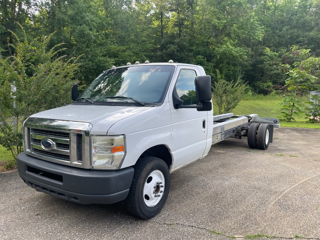 Used 2011 20 ' Cab and Chassis for sale