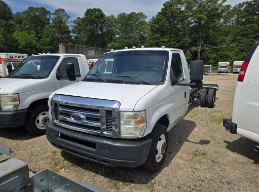 Used 2012 20 ' Cab and Chassis for sale