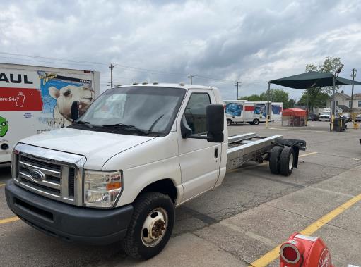 Used 2011 20 ' Cab and Chassis for sale