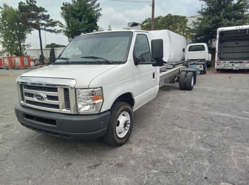 Used 2011 20 ' Cab and Chassis for sale