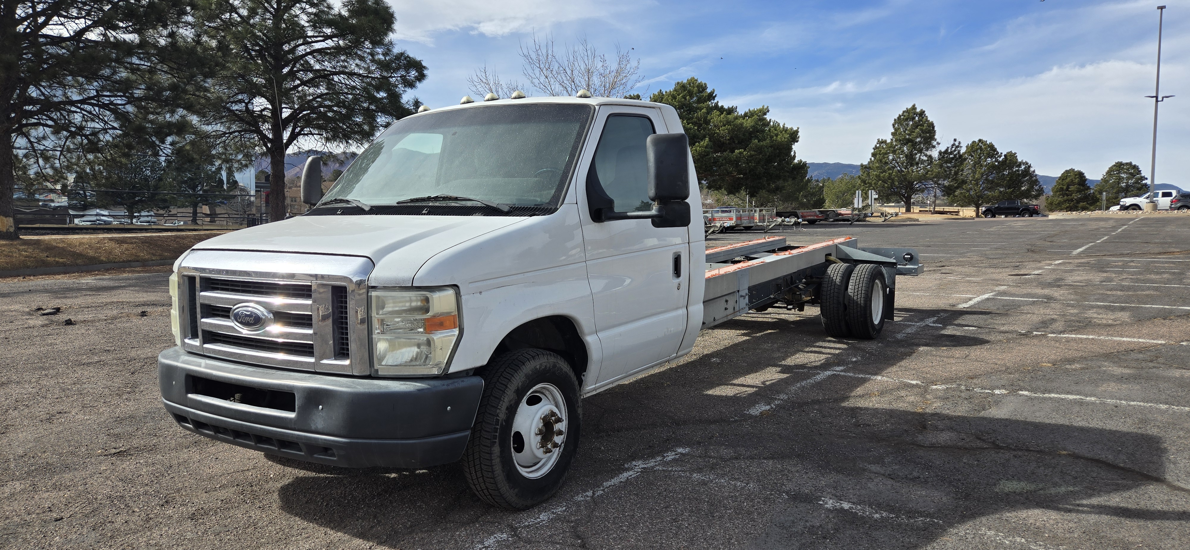 Used 2011 20 ' Cab and Chassis for sale