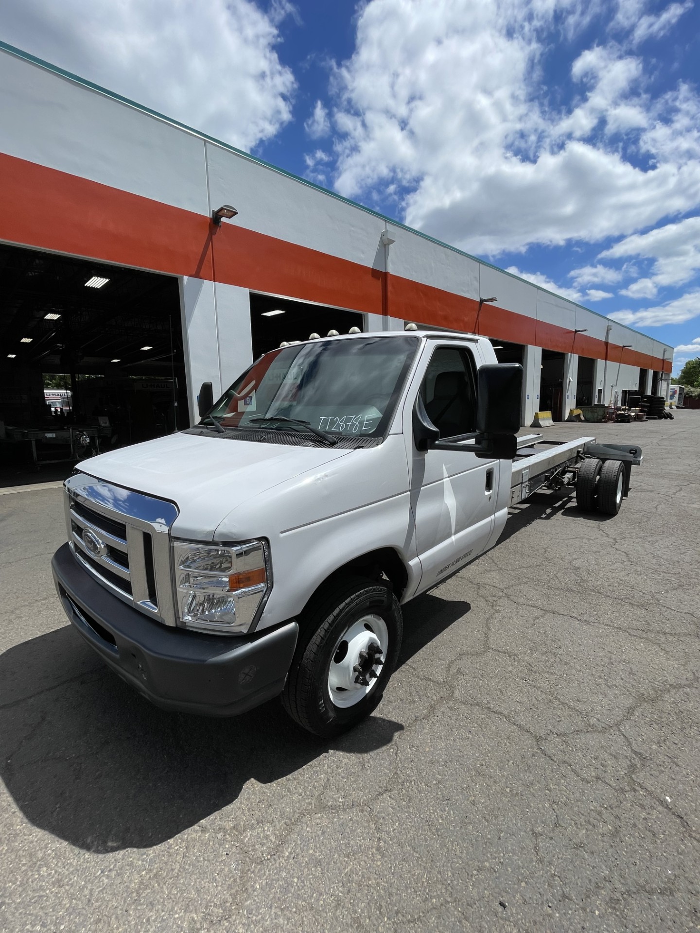 Used 2012 20 ' Cab and Chassis for sale