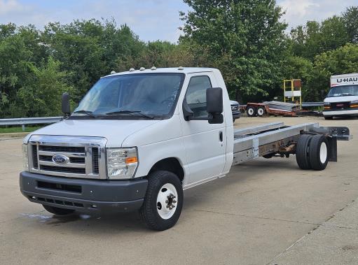 Used 2011 20 ' Cab and Chassis for sale