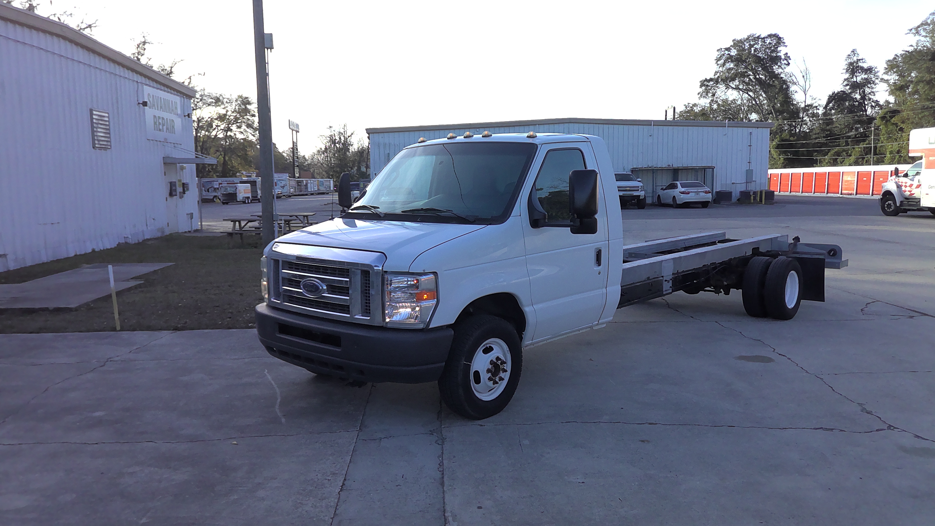 Used 2011 20 ' Cab and Chassis for sale