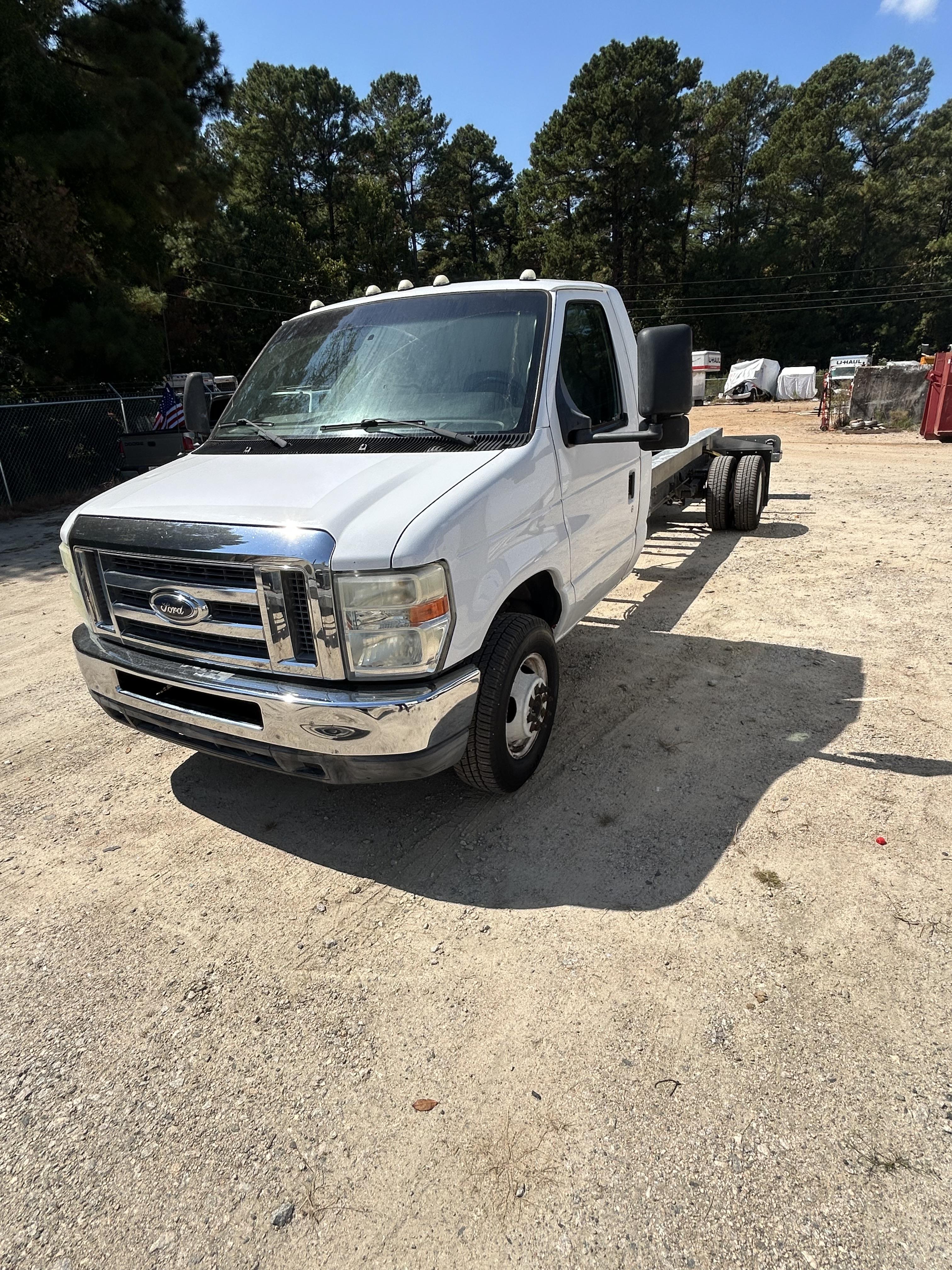 Used 2011 20 ' Cab and Chassis for sale
