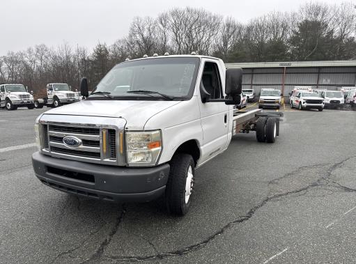 Used 2011 20 ' Cab and Chassis for sale