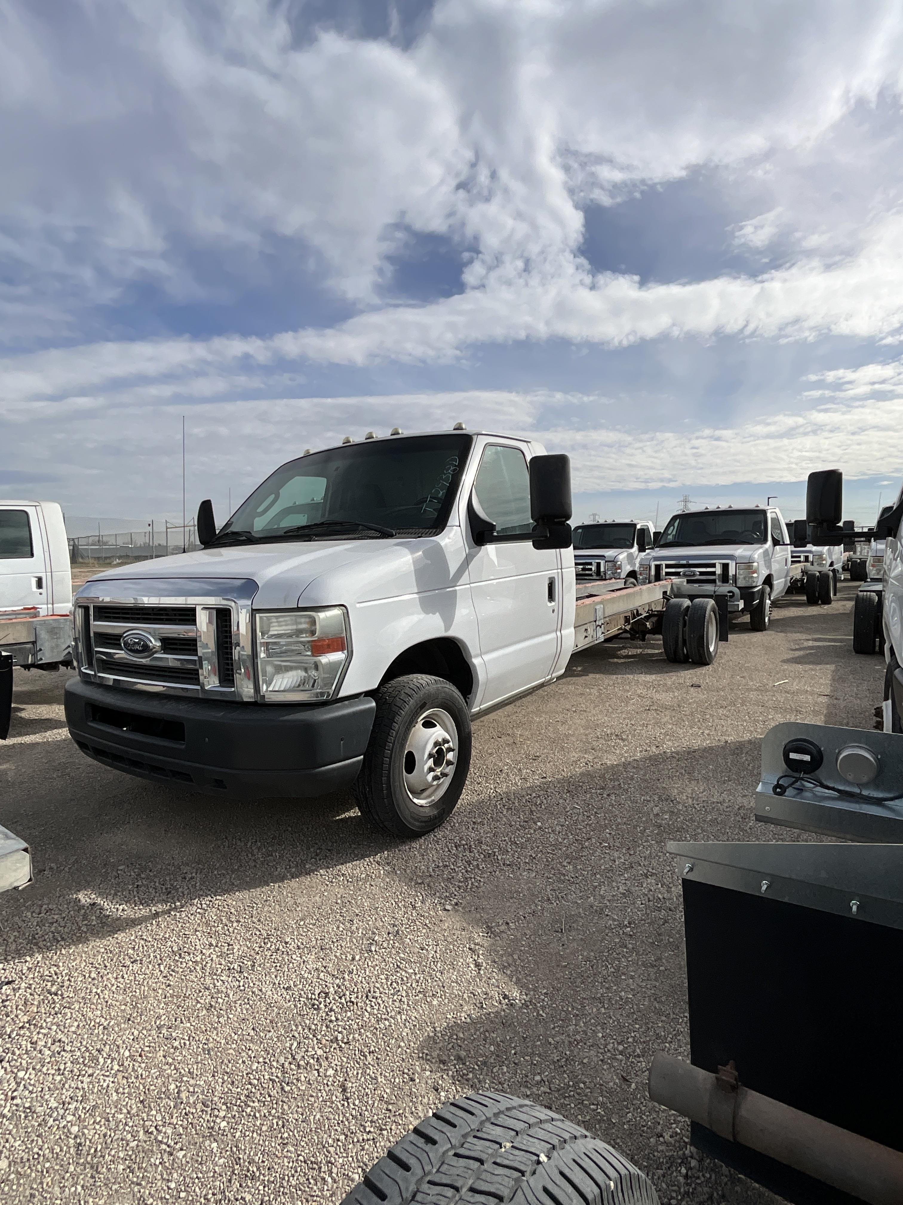 Used 2011 20 ' Cab and Chassis for sale