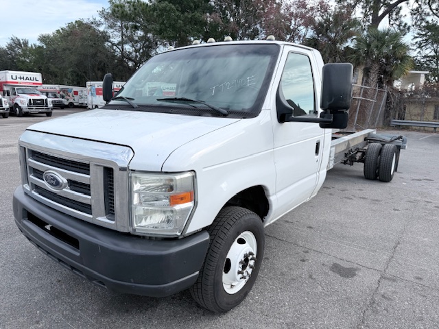 Used 2012 20 ' Cab and Chassis for sale