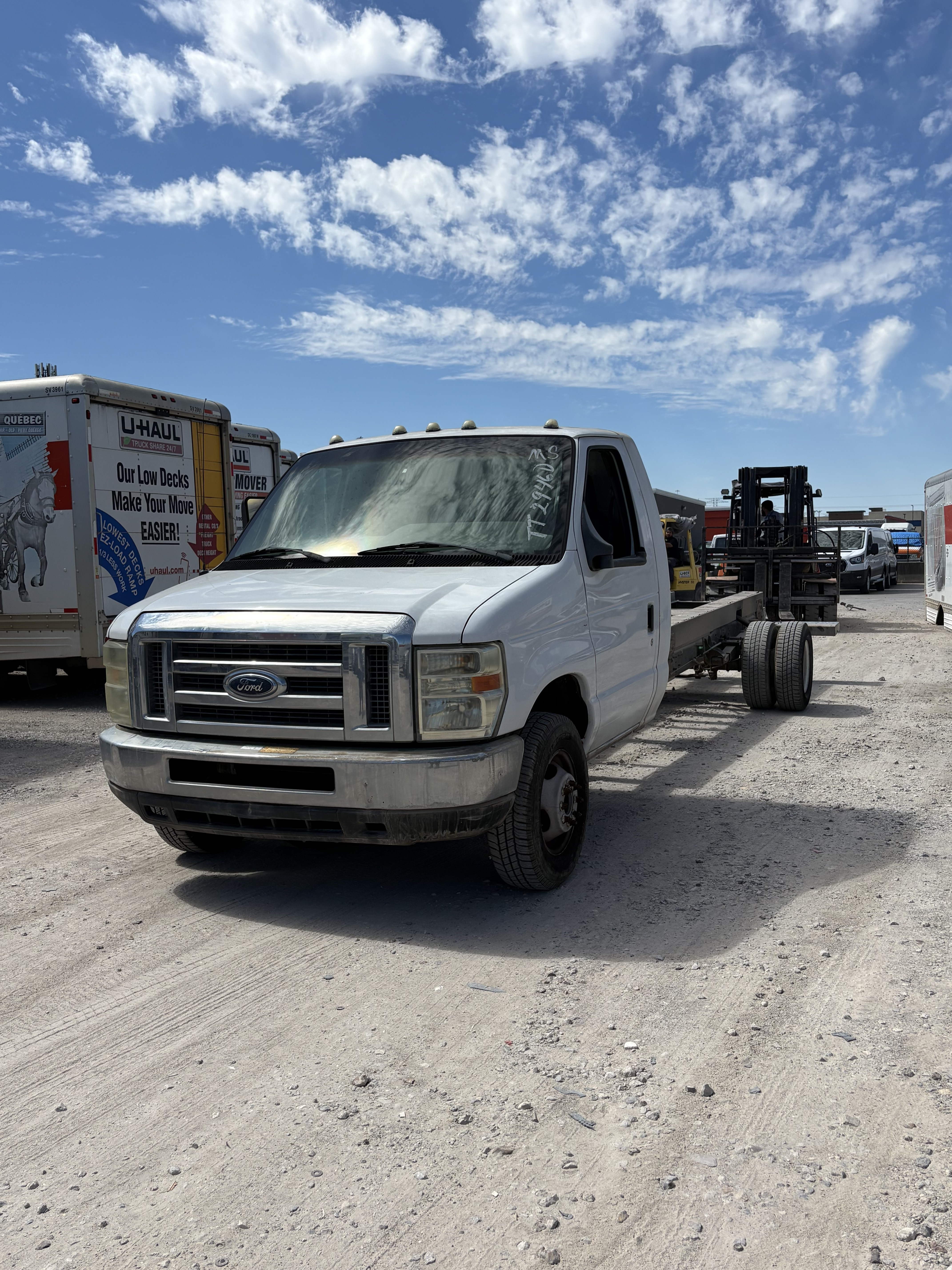 Used 2011 20 ' Cab and Chassis for sale
