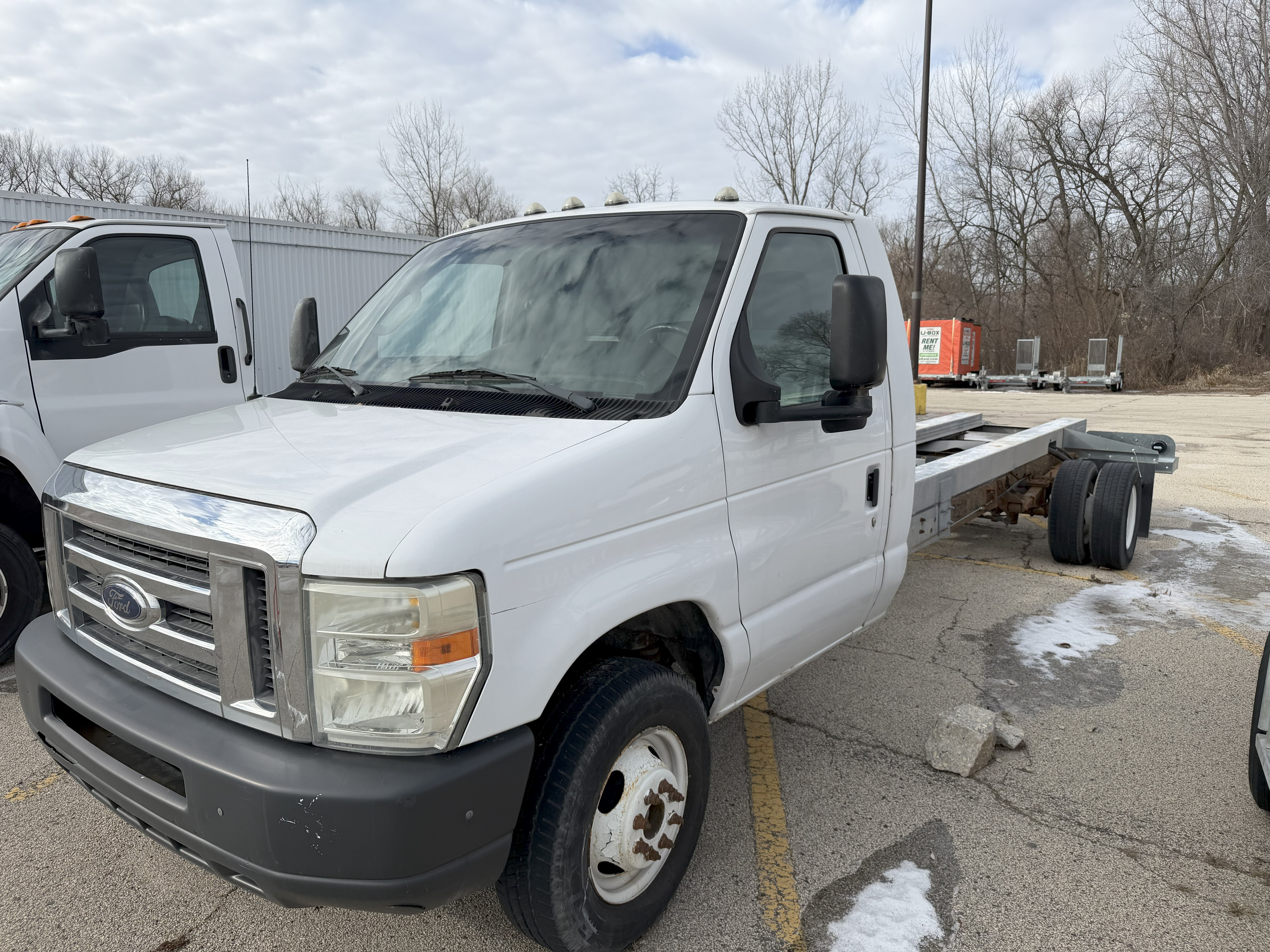 Used 2011 20 ' Cab and Chassis for sale