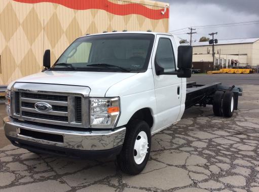 Used 2011 20 ' Cab and Chassis for sale