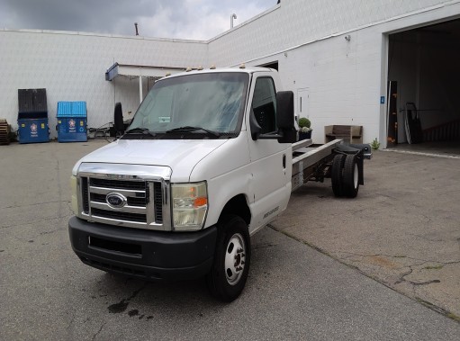 Used 2011 20 ' Cab and Chassis for sale