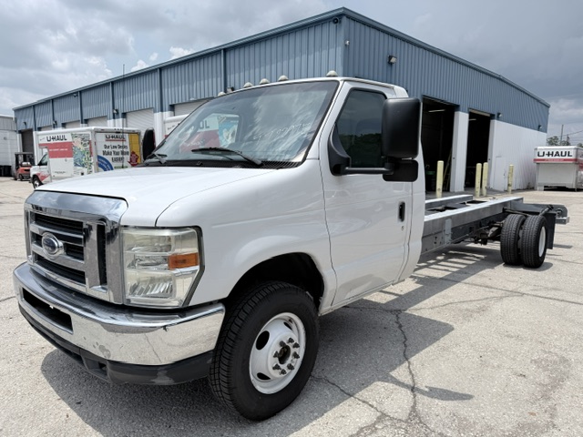 Used 2012 20 ' Cab and Chassis for sale