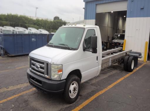 Used 2011 20 ' Cab and Chassis for sale