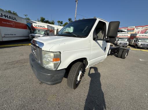 Used 2011 20 ' Cab and Chassis for sale