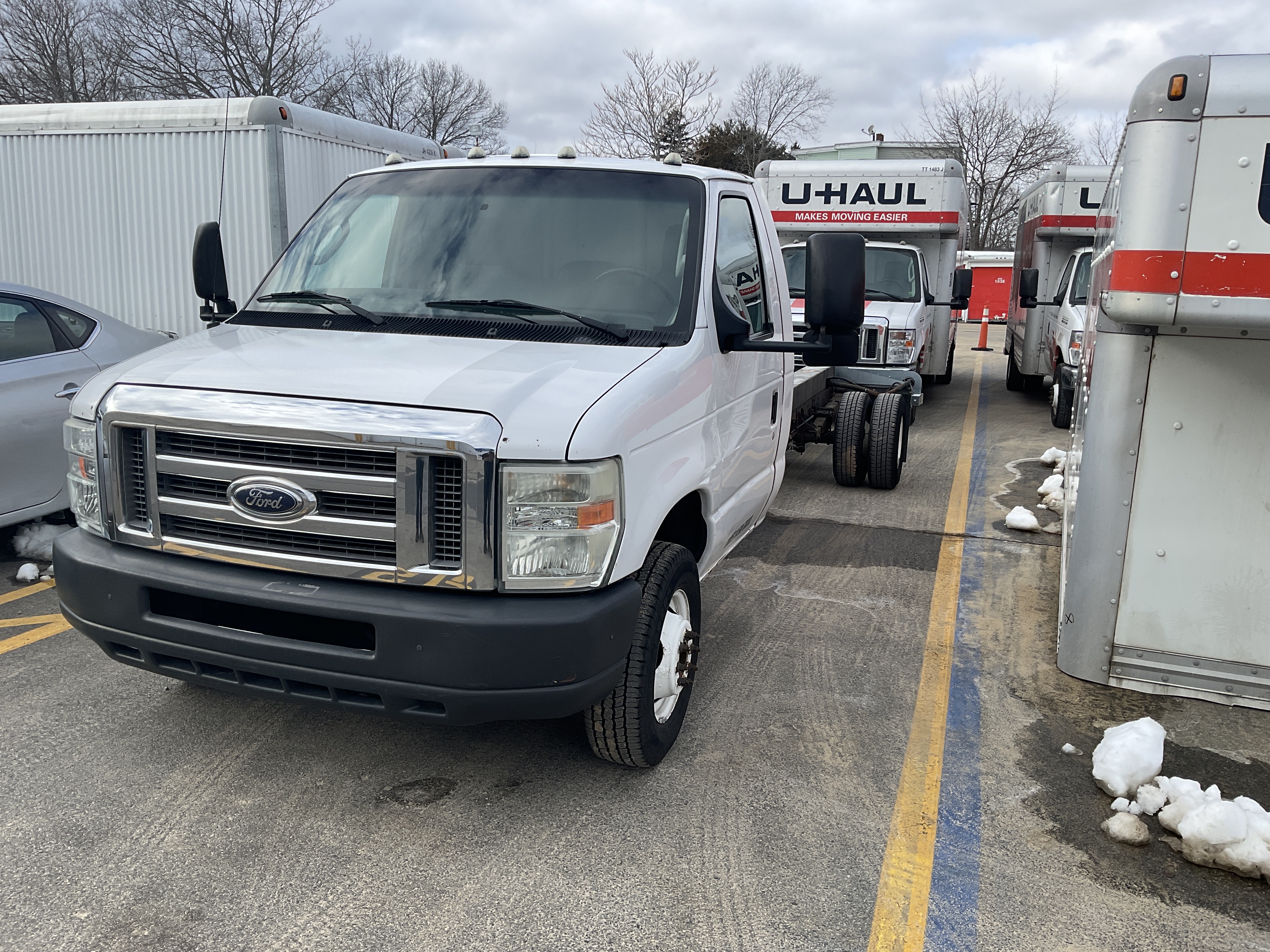 Used 2011 20 ' Cab and Chassis for sale