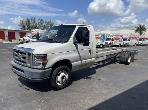 Used 2011 20 ' Cab and Chassis for sale