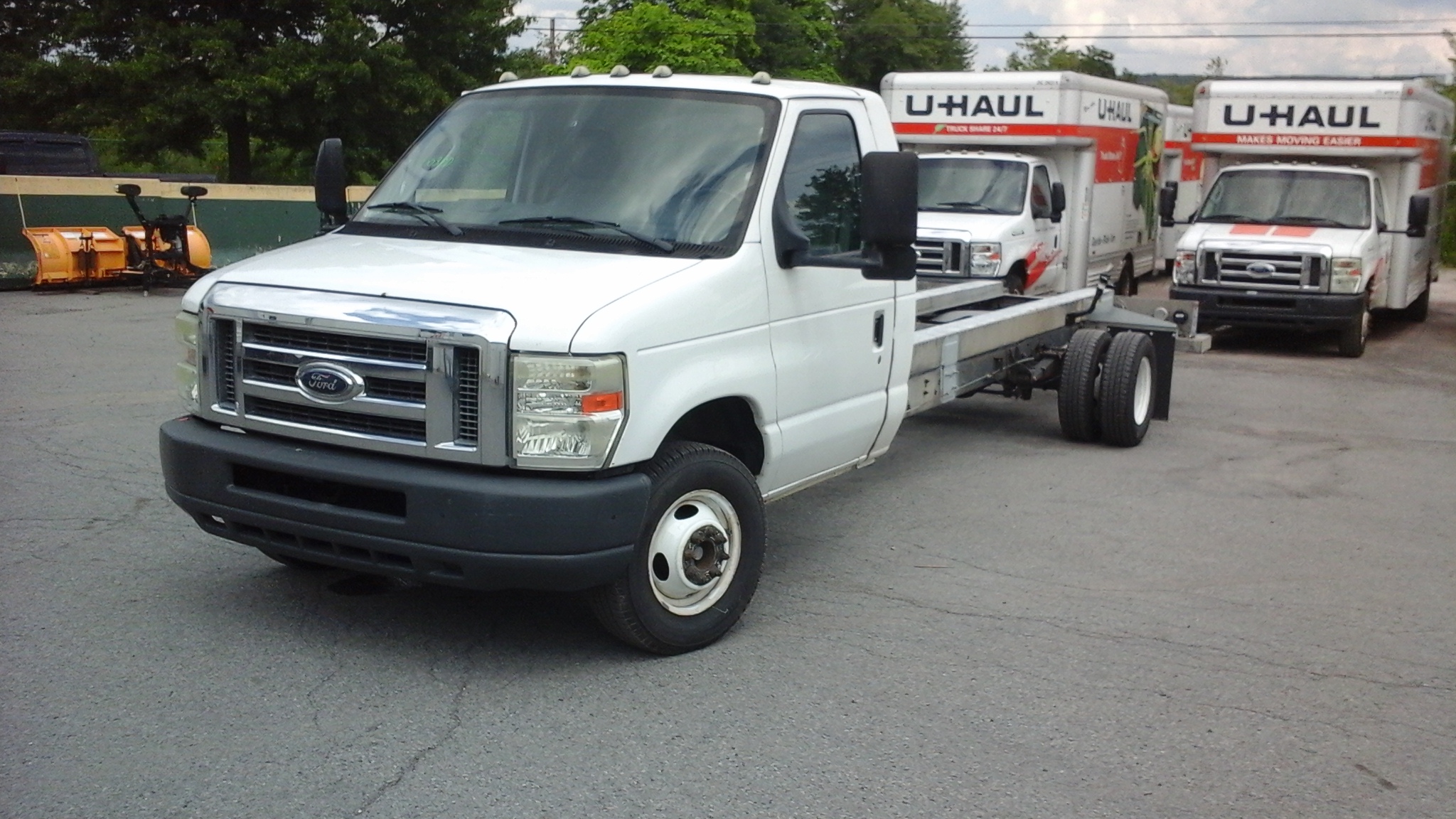 Used 2011 20 ' Cab and Chassis for sale