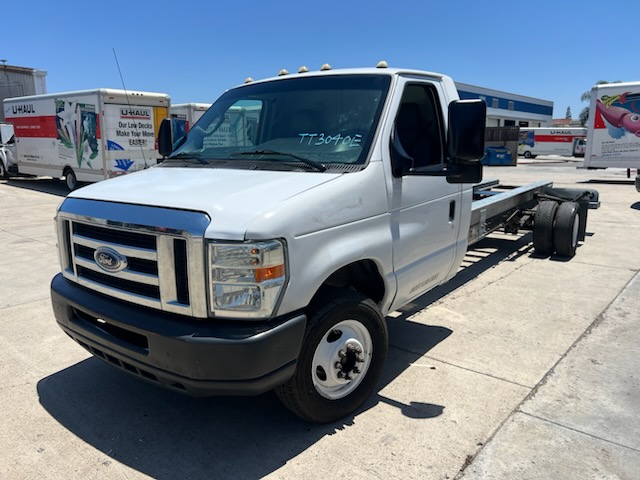 Used 2012 20 ' Cab and Chassis for sale