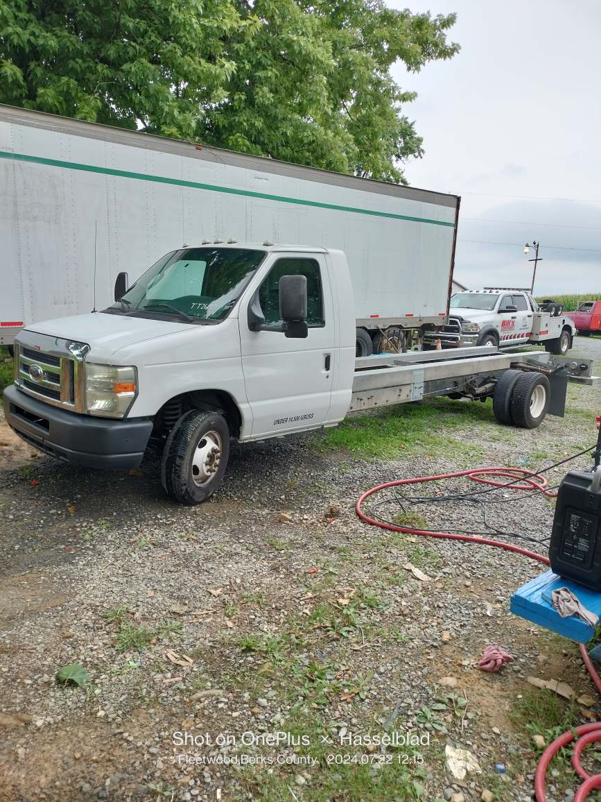 Used 2011 20 ' Cab and Chassis for sale