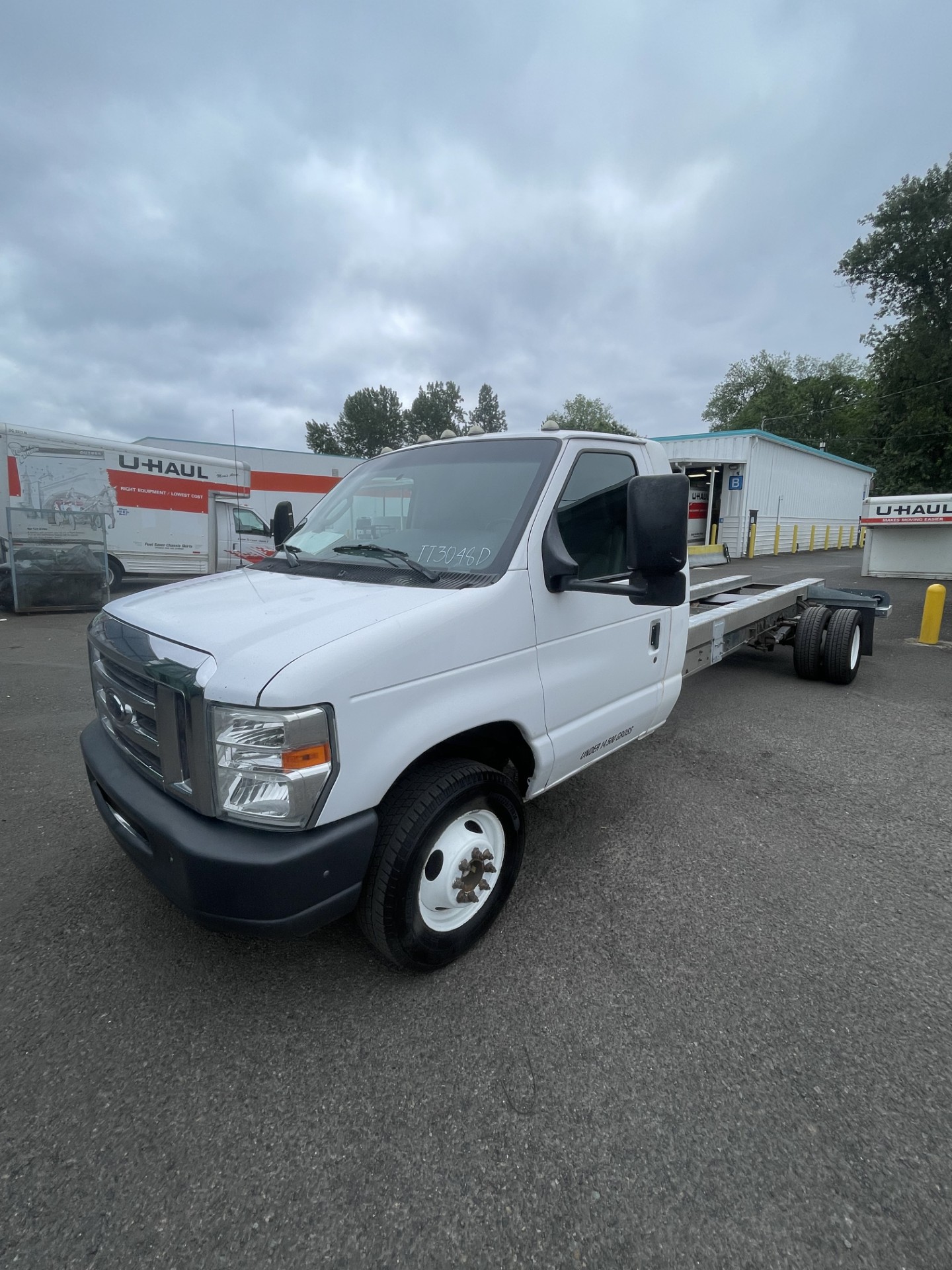 Used 2011 20 ' Cab and Chassis for sale