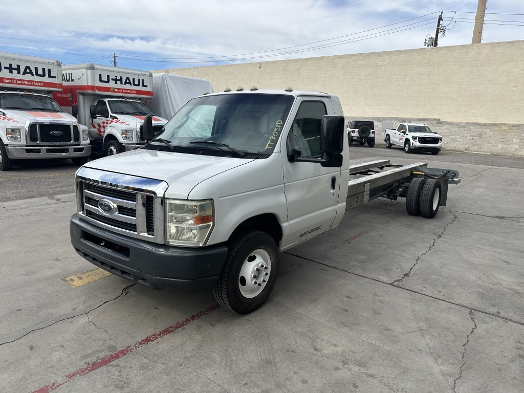 Used 2011 20 ' Cab and Chassis for sale