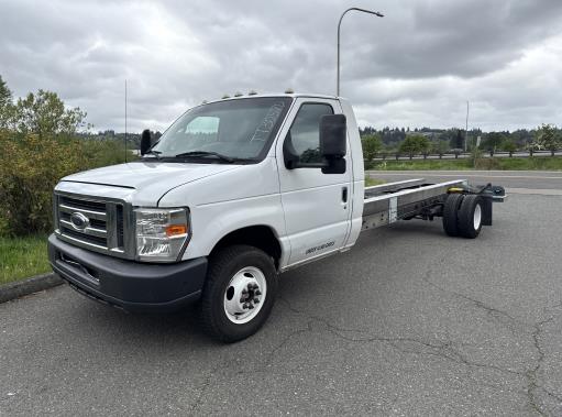 Used 2011 20 ' Cab and Chassis for sale