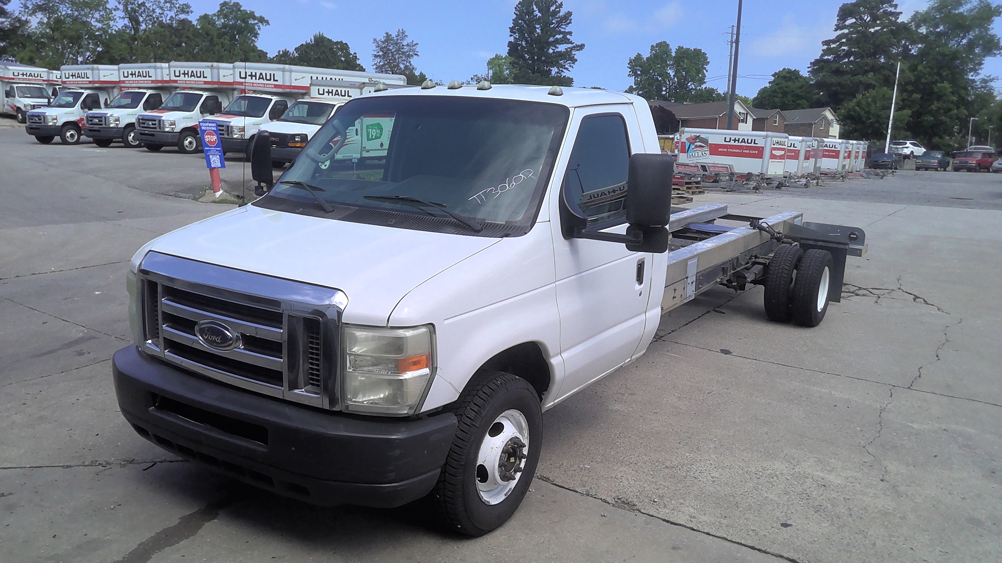 Used 2011 20 ' Cab and Chassis for sale