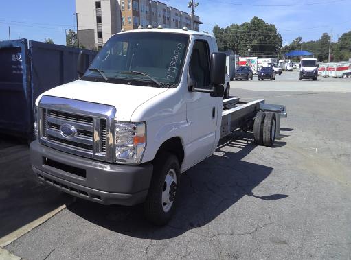 Used 2011 20 ' Cab and Chassis for sale
