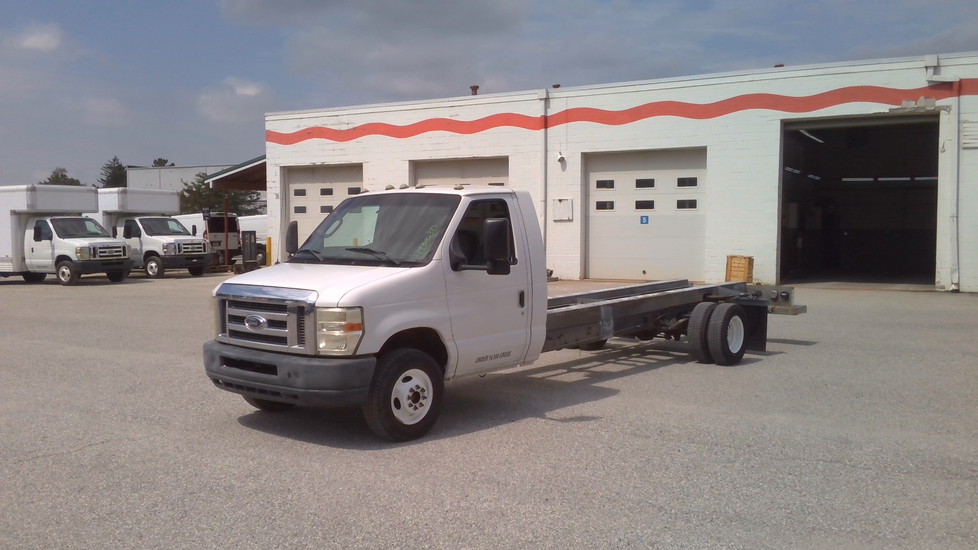 Used 2011 20 ' Cab and Chassis for sale