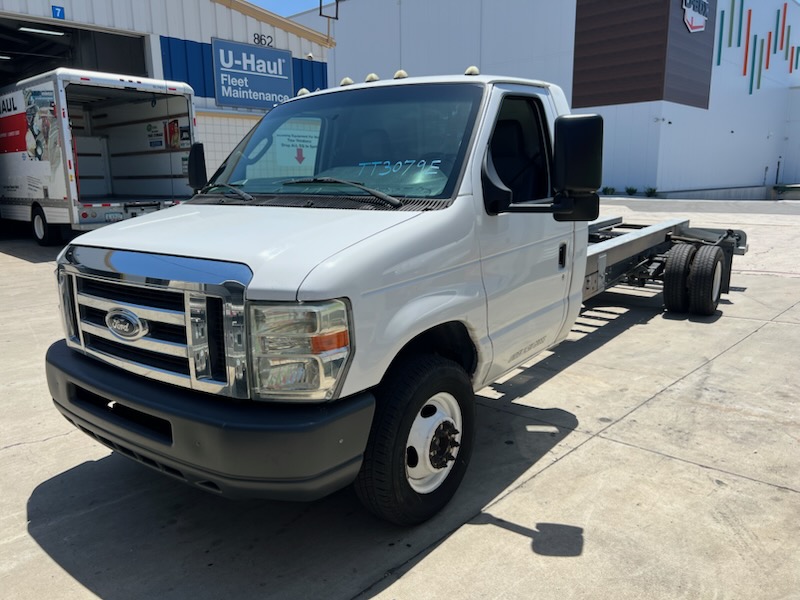 Used 2012 20 ' Cab and Chassis for sale