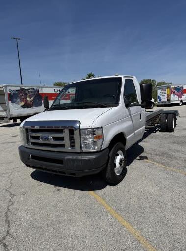 Used 2012 20 ' Cab and Chassis for sale