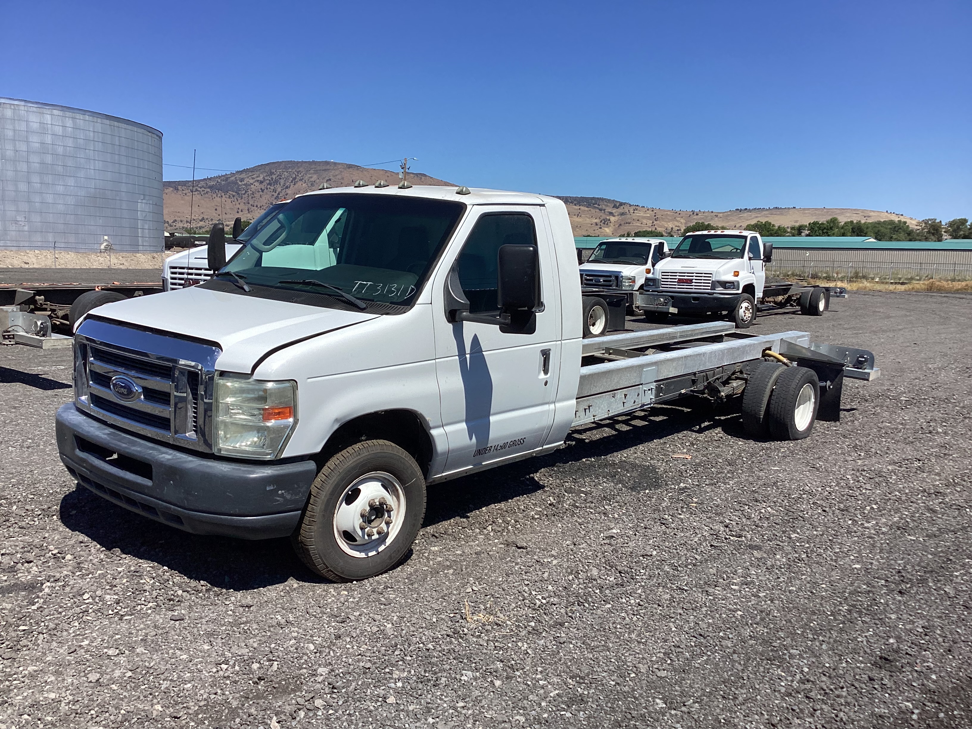 Used 2011 20 ' Cab and Chassis for sale