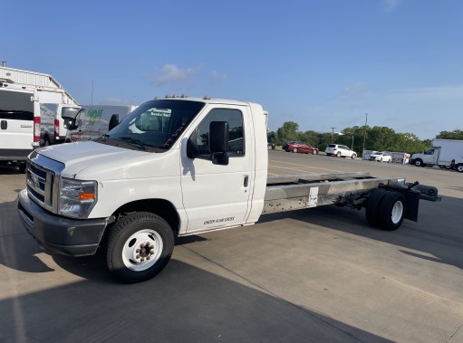Used 2012 20 ' Cab and Chassis for sale