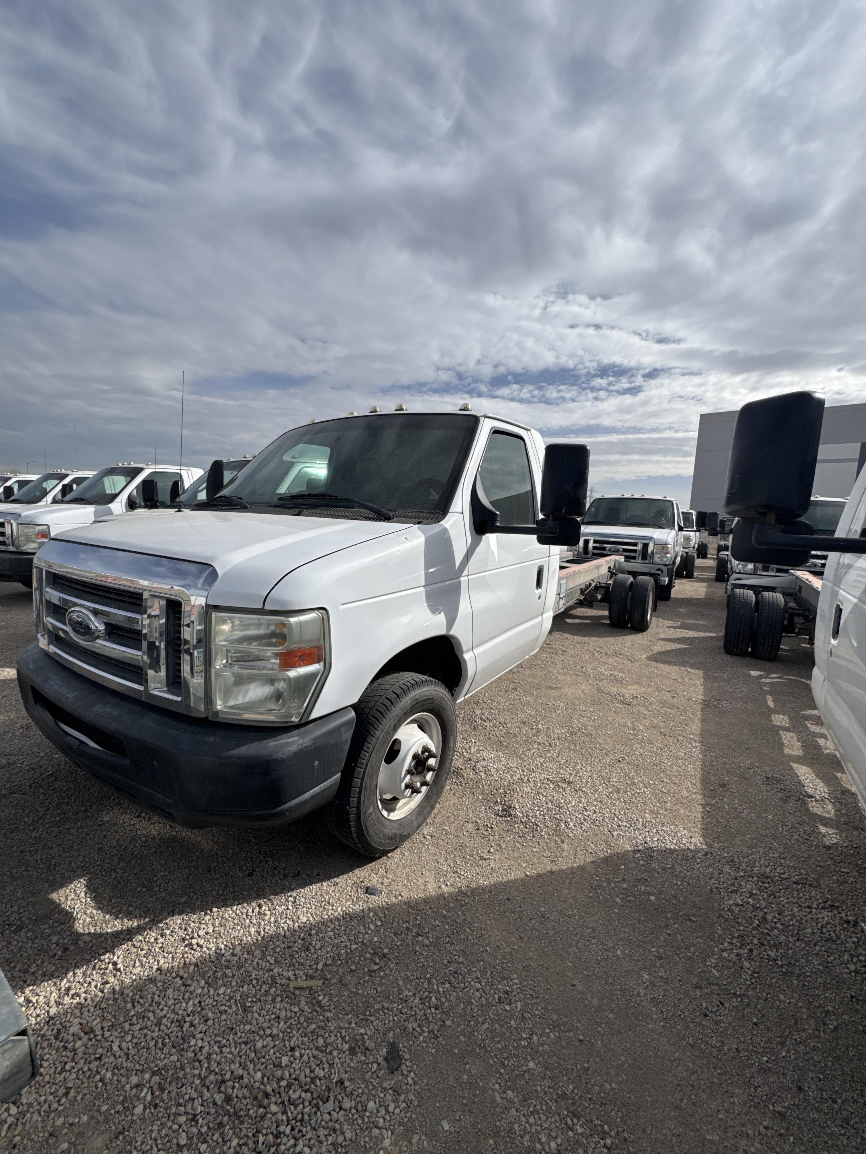 Used 2011 20 ' Cab and Chassis for sale