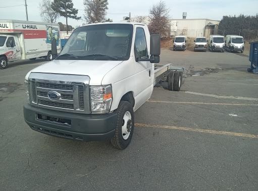 Used 2012 20 ' Cab and Chassis for sale