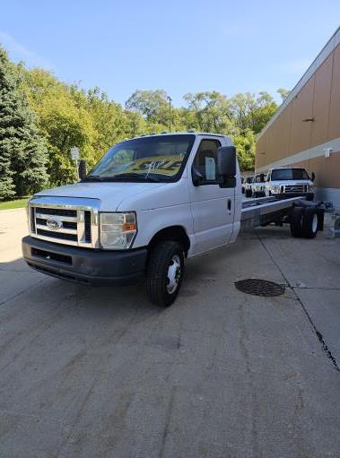 Used 2011 20 ' Cab and Chassis for sale
