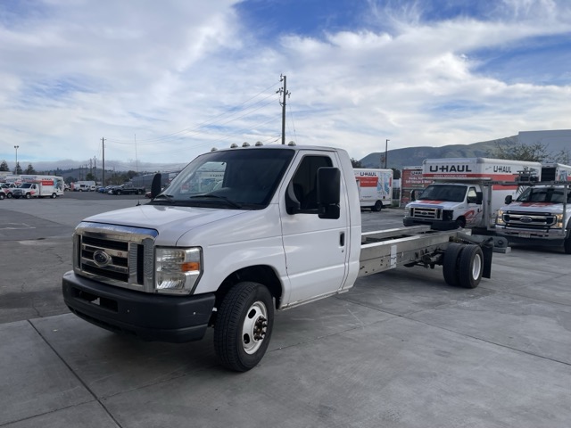 Used 2012 20 ' Cab and Chassis for sale